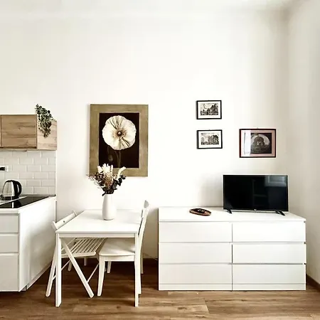 Camilla Charme アパート